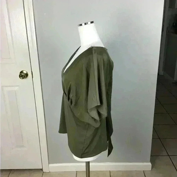 NWT Banana Republic Back Neck Tie Closure Blouse Olive Green Size X-Large - Picture 4 of 5
